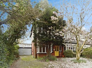 5 Bedroom Semi-detached House For Sale In Purley