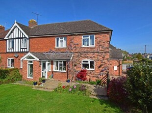 5 Bedroom Semi-detached House For Sale In Studley, Warwickshire