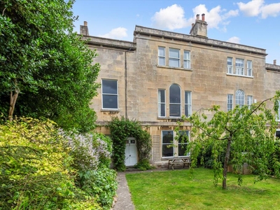 5 bedroom town house for sale in Devonshire Buildings, Bath, Somerset, BA2