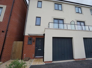 6 bedroom semi-detached house for rent in Slade Baker Way, Scholar's Chase, Bristol, BS16