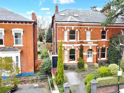 6 bedroom semi-detached house for sale in Park Hill, Moseley, B13