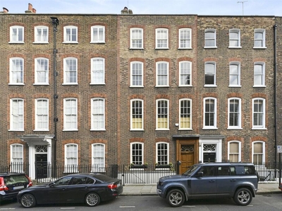 6 bedroom terraced house for sale in Great James Street, London, WC1N