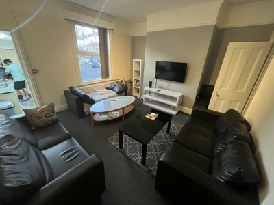 6 bedroom terraced house to rent Leeds, LS6 3BW