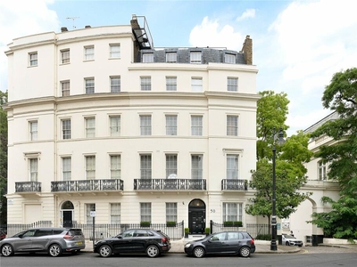 7 bedroom end of terrace house for sale in Wilton Crescent, London, SW1X