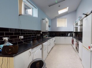 7 bedroom ground floor flat for rent in Flat 1, 84 Derby Road, Nottingham, NG1 5FD, NG1