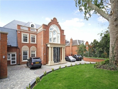 8 bedroom detached house for sale in George Road, Kingston upon Thames, Surrey, KT2
