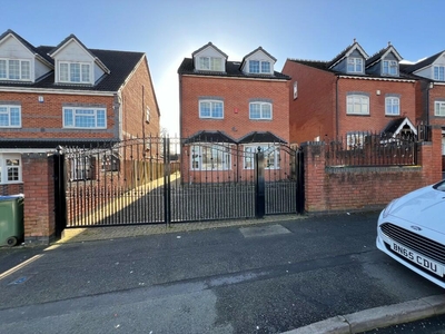 9 bedroom detached house for sale in Florence Road, Smethwick, West Midlands, B66