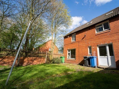 Detached house for rent in Blackledge Close, Warrington, WA2