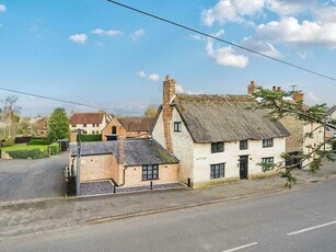 Detached House For Sale In 66 High Street,stoke Goldington,newport Pagnall, Buckinghamshire