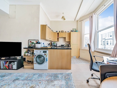 Flat in Comeragh Road, Barons Court, W14