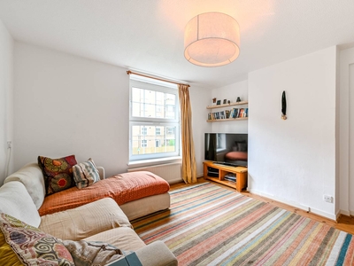 Flat in Tufnell Park Road, Tufnell Park, N7
