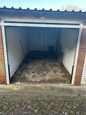 Garage for rent in Garage Aveling Close, CR8