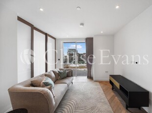 Studio flat for rent in King's Tower, Chelsea Creek, Fulham SW6