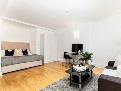 Studio Flat For Rent In Mayfair, London