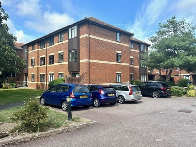 Studio flat for rent in The Courtyard, St Botolphs Road, Worthing, West Sussex, BN11 4JQ, BN11