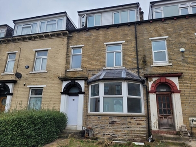 Terraced house for sale in 29 Grove Terrace, Bradford, West Yorkshire, BD7 1AU, BD7