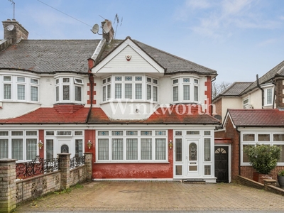 Wilmer Way, London, N14 3 bedroom house in London