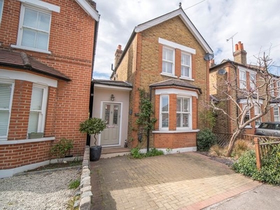 2 bedroom detached house for sale West Molesey, KT8 2HX