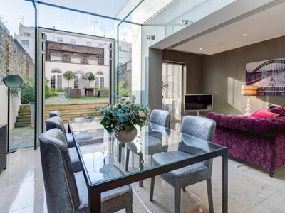 6 bedroom terraced house for sale in Hanover Terrace, Regents Park, London, NW1