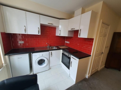 1 bedroom apartment for rent in Flat 4, York House, Cleveland Street, DN1