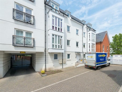 1 bedroom apartment for sale in Old Watling Street, Canterbury, CT1