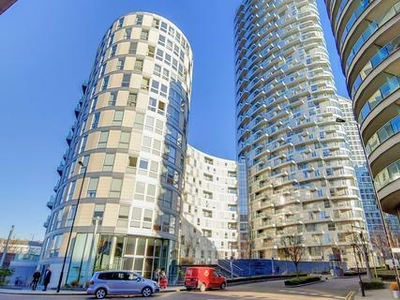 1 bedroom flat for rent in Charrington Tower, Fairmont Avenue, Canary Wharf, London, E14 9PB, E14