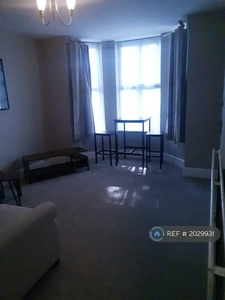 1 bedroom flat for rent in Earlsdon Avenue North, Coventry, CV5