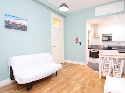 1 bedroom flat for rent in Iona Street, Leith, Edinburgh, EH6