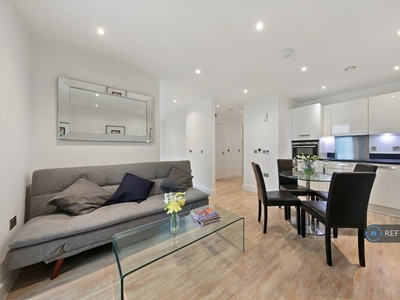 1 bedroom flat for rent in Junction Road, London, N19