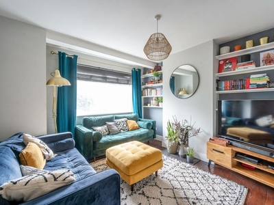 1 bedroom flat for rent in Kimble Road, South Wimbledon, London, SW19