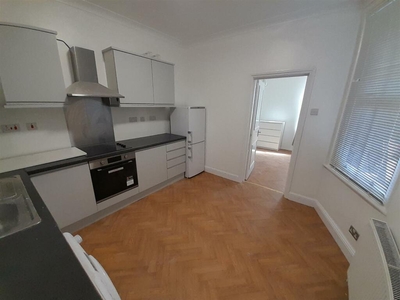1 bedroom flat for rent in Kingwood Road, Fulham, SW6