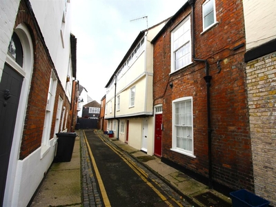 1 bedroom flat for rent in Palace Street, Canterbury, CT1