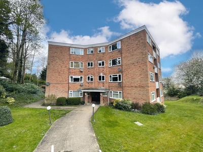 1 bedroom flat for rent in Runnymede Court, West End, SO30