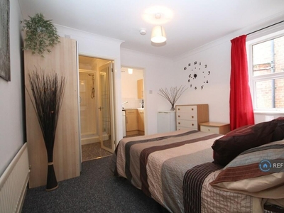 1 bedroom flat for rent in Salisbury Street, Warrington, WA1