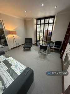 1 bedroom flat for rent in St. Georges Square, London, SW1V