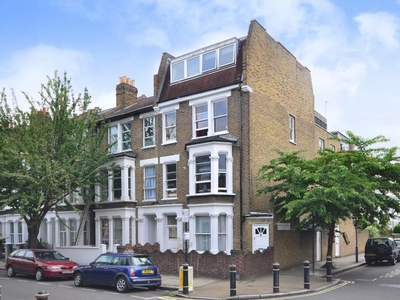 1 bedroom flat for rent in Sulgrave Road, Hammersmith, London, W6