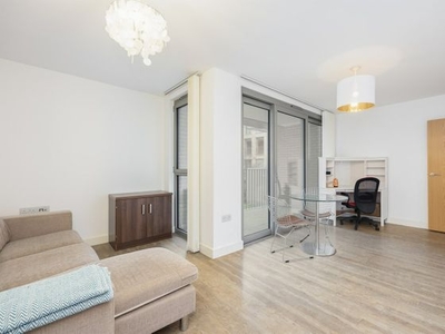 1 bedroom flat to rent London, E16 2FW