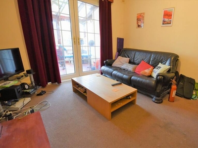 1 bedroom house share for rent in Becketts Park Crescent, LS6