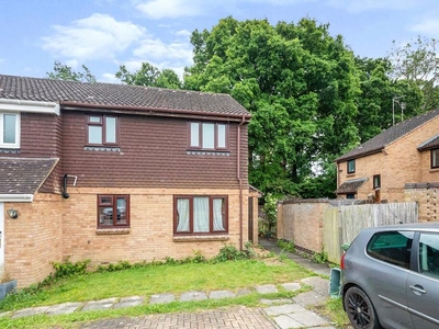 1 bedroom semi-detached house for sale in Long Copse Chase, Chineham, Basingstoke, Hampshire, RG24