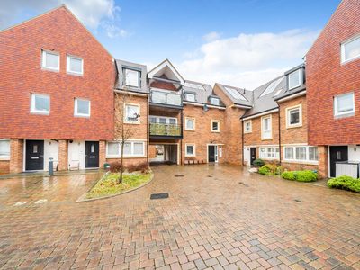 2 bedroom apartment for rent in Ash Tree Close, Orpington, BR6