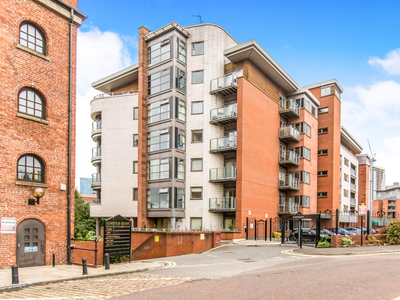 2 bedroom apartment for rent in Castlegate, Chester Road, Manchester, M15