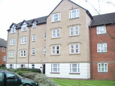 2 bedroom apartment for rent in Charnwood House, Rembrandt Way, Reading, Berkshire, RG1