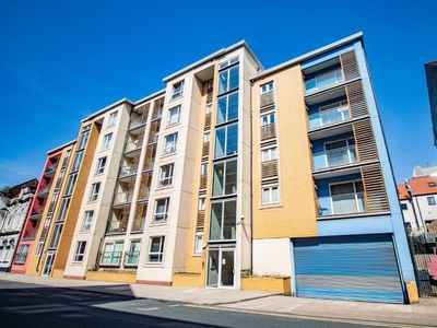 2 bedroom apartment for rent in Dock Street, Hull, East Riding Of Yorkshire, HU1