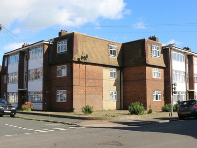 2 bedroom apartment for rent in Firle Road, Eastbourne, BN22