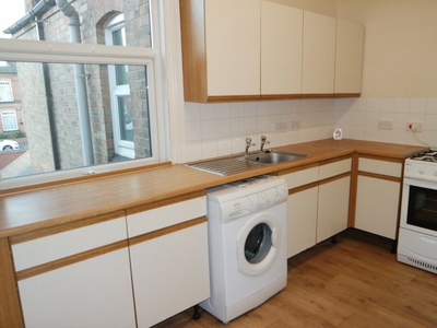 2 bedroom apartment for rent in High Road, Beeston, NG9 2JL, NG9