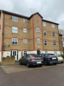2 bedroom apartment for rent in Linford Court, 14 Appleton Square, Mitcham, CR4