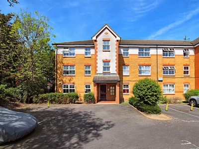 2 bedroom apartment for rent in Nuffield Court, Heston, TW5