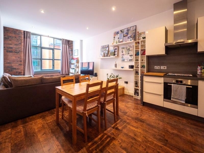 2 bedroom apartment for rent in Royal Mills :: Ancoats, M4