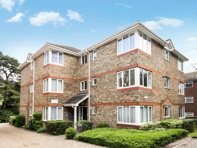 2 bedroom apartment for rent in Surrey Road, Poole, BH12