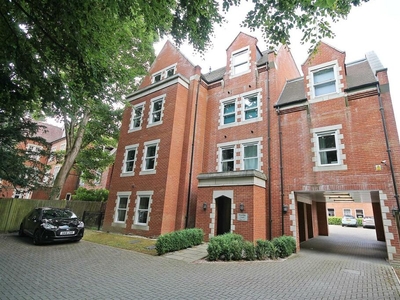 2 bedroom apartment for rent in Wootton Court, 42 New Dover Road, Canterbury, CT1